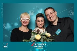 Photobooth Marseille : trois personnes posent
